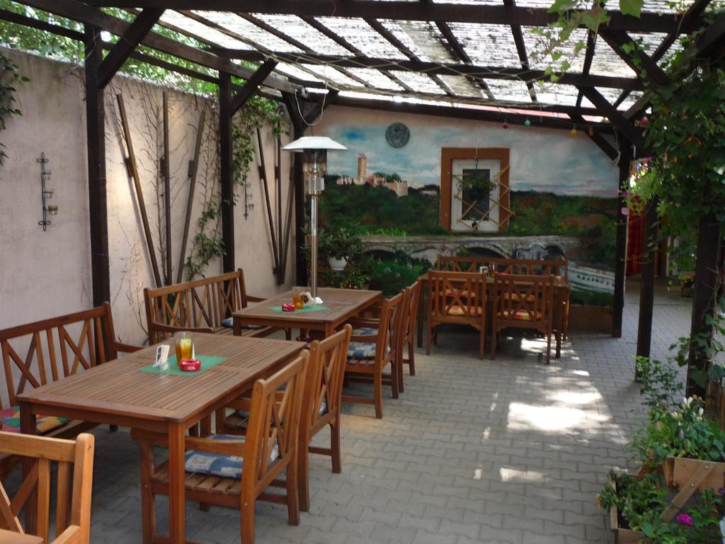 Halle  Gasthof & Pension Hause מראה חיצוני תמונה