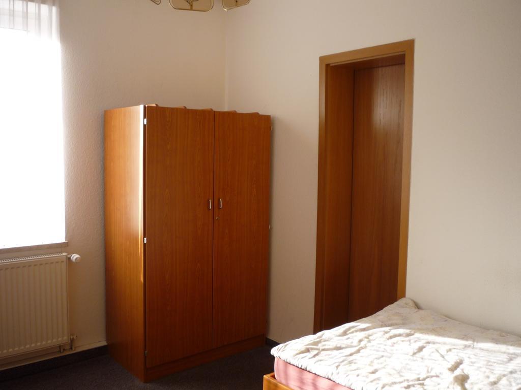 Halle  Gasthof & Pension Hause חדר תמונה